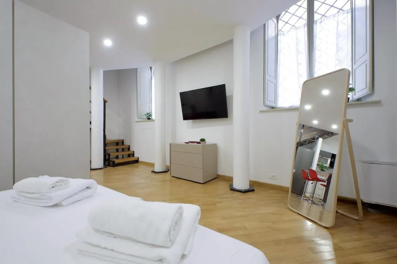 Trevi Suite Apartment - Barberini Rome