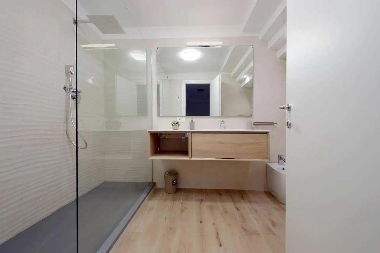 Trevi Suite Apartment - Barberini Rome
