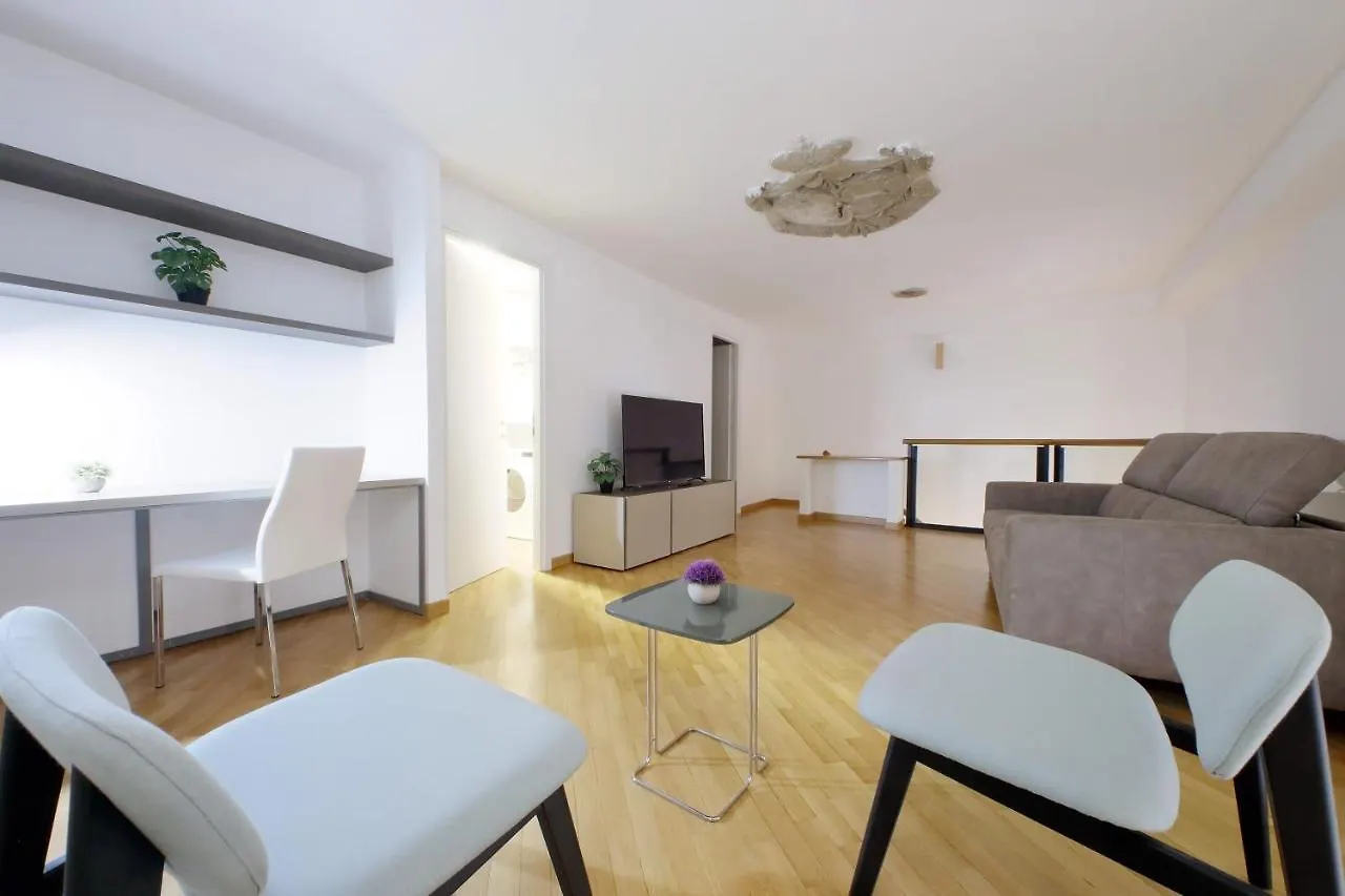 Trevi Suite Apartment - Barberini Rome
